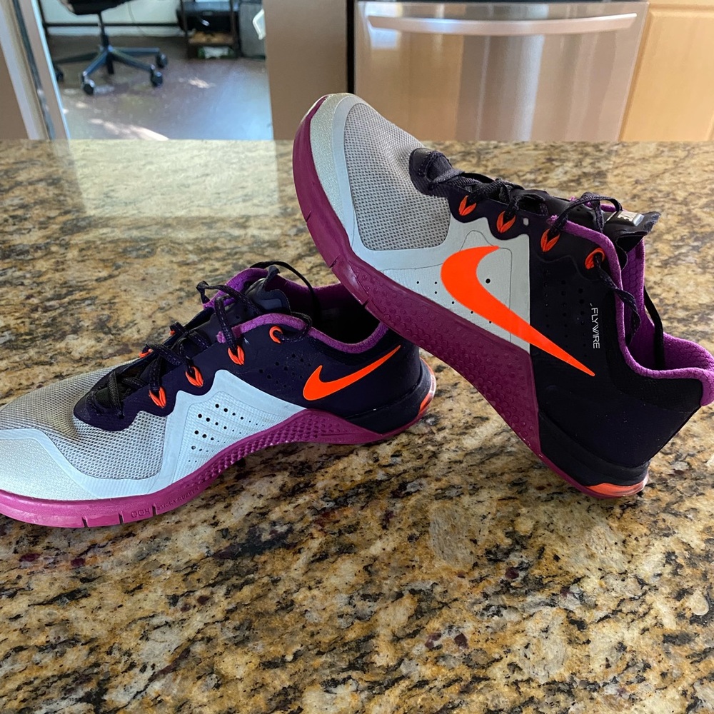 Nike Metcon 2 shoes. Used. A little big on me, so passing on!